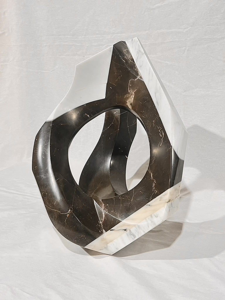 Escultura de mármol