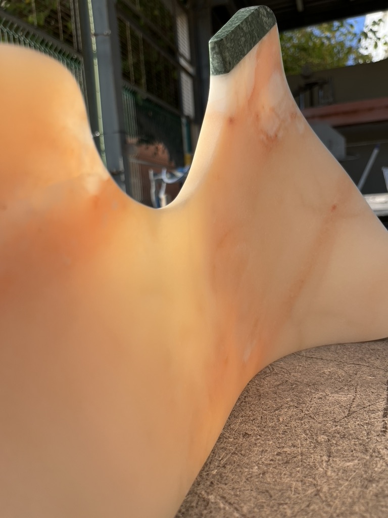 Escultura de mármol