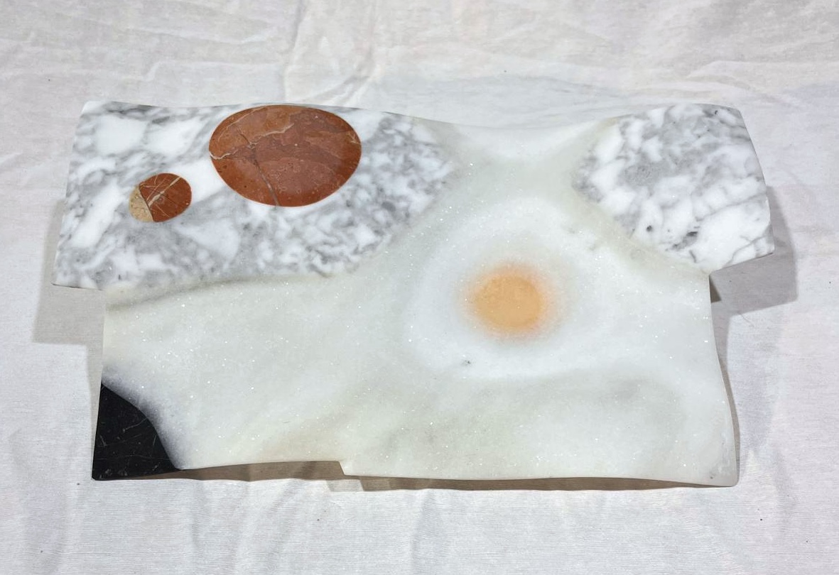 Escultura de mármol